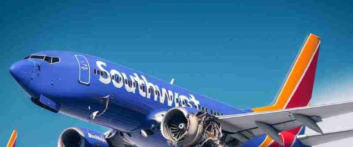 737 Engine Cover Disintegrates Mid-Flight on Southwest Airlines: Passenger Videos and Witness Accounts, Concept art for illustrative purpose, tags: passagiere sich die triebwerksabdeckung des - Monok