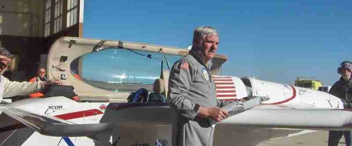 Luftfahrtpionier Dick Rutan, Weltumflieger, verstirbt im Alter von 85 Jahren